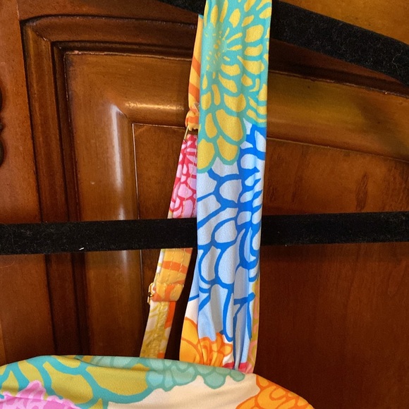 Bleu by Rod Beattie floral patterned one-piece bathing suit, size 6. - Picture 4 of 12